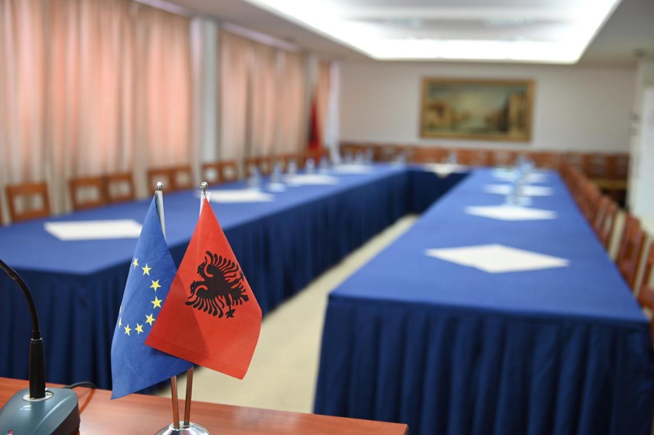 Hotel Liss Лежа Екстер'єр фото