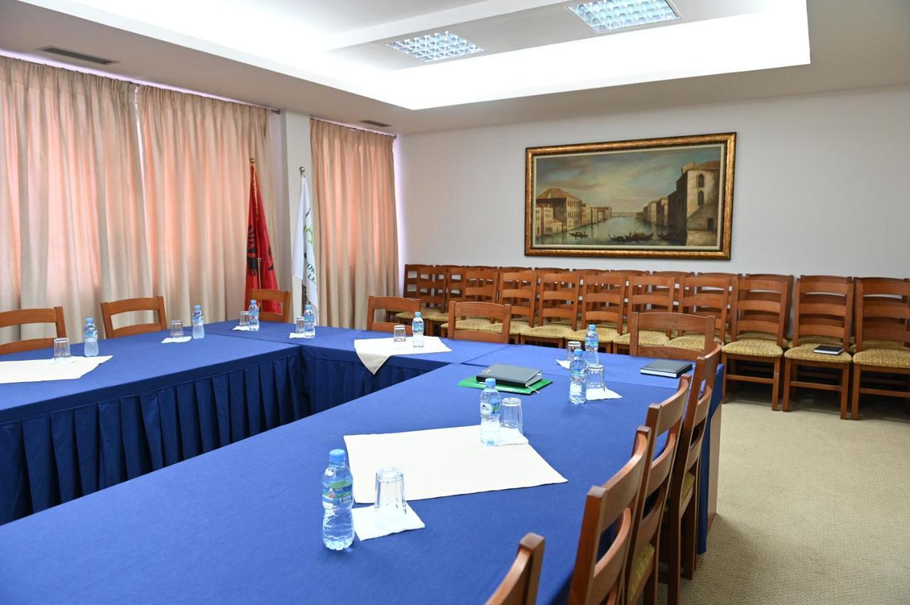 Hotel Liss Лежа Екстер'єр фото
