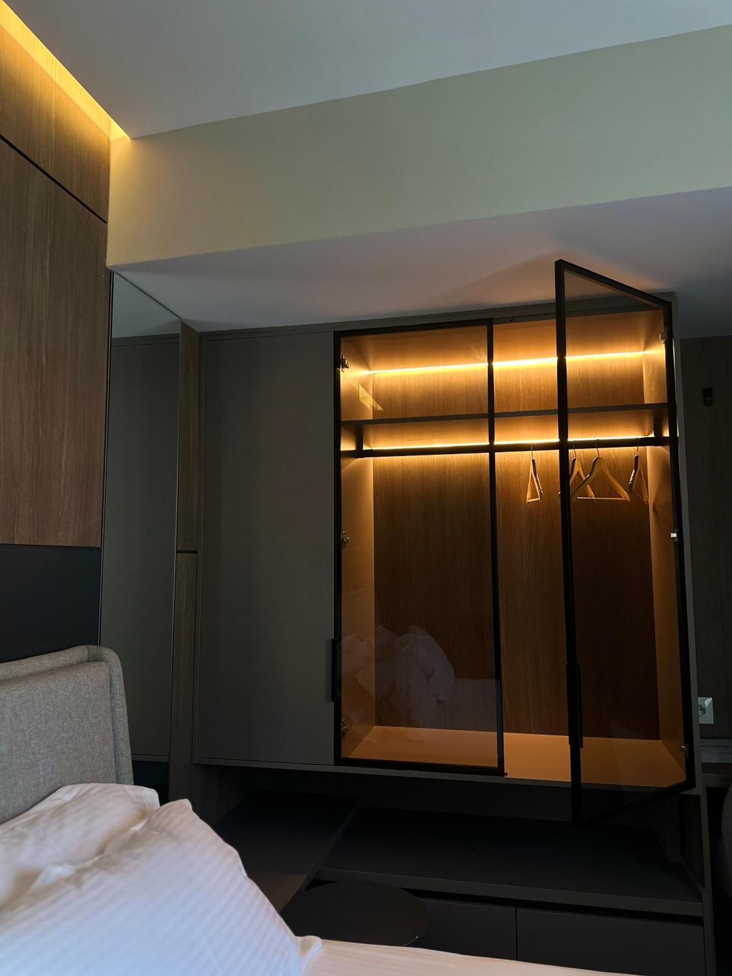 Hotel Liss Лежа Екстер'єр фото